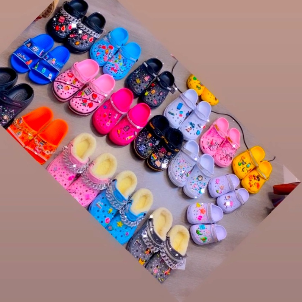 Customized comfortable glam crocs